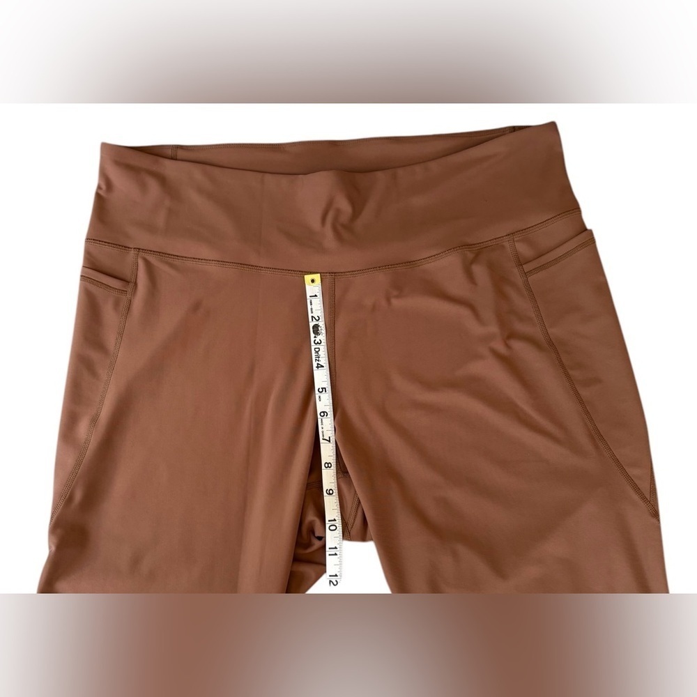 Old Navy, plus Size PowerSoft High Waist Full
Length Pocket Leggings, 3X 🏃‍♀️‍➡️ - Picture 7 of 9